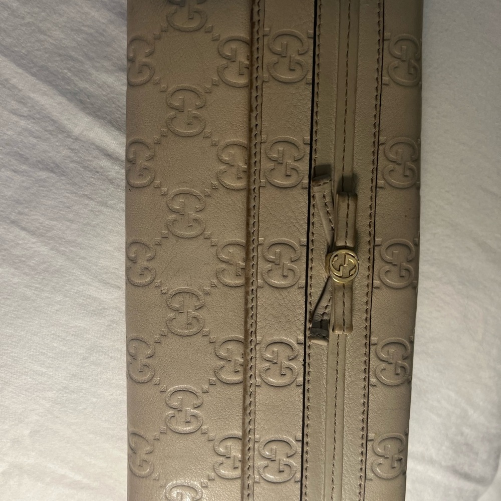 Gucci billfold wallet in great condition Embossed Leather Accessory - Picture 3 of 7
